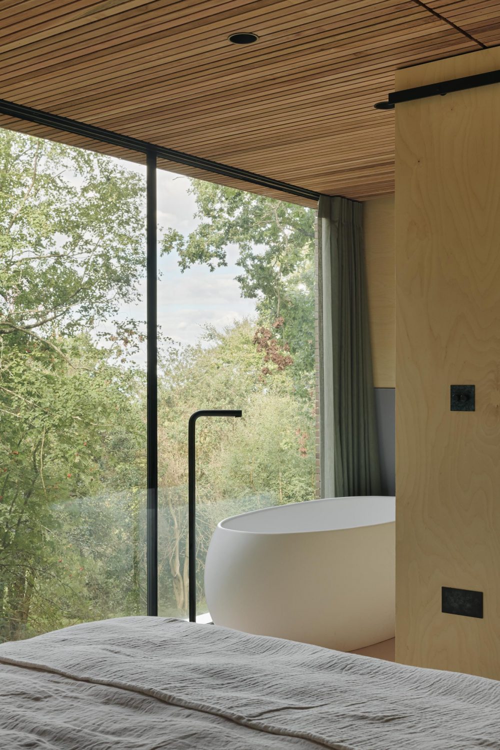 Michael Kendrick Architects — Michael_Kendrick_Architects_Looking_Glass_Lodge_(photo_by_Tom_Bird)-12